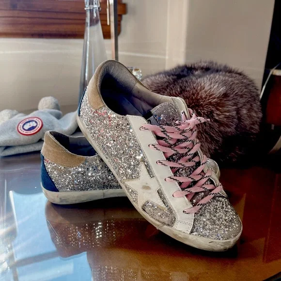 Golden Goose: super-star sneakers with glitter upper and white star
